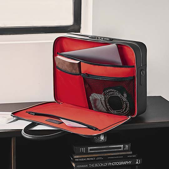 Maverick & Co. - Manhattan Double-Zip Leather Briefcase