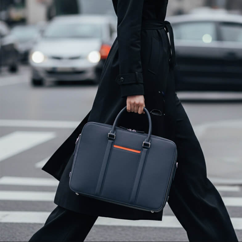 How to Choose a Briefcase for a 16-Inch Laptop Without Looking Bulky