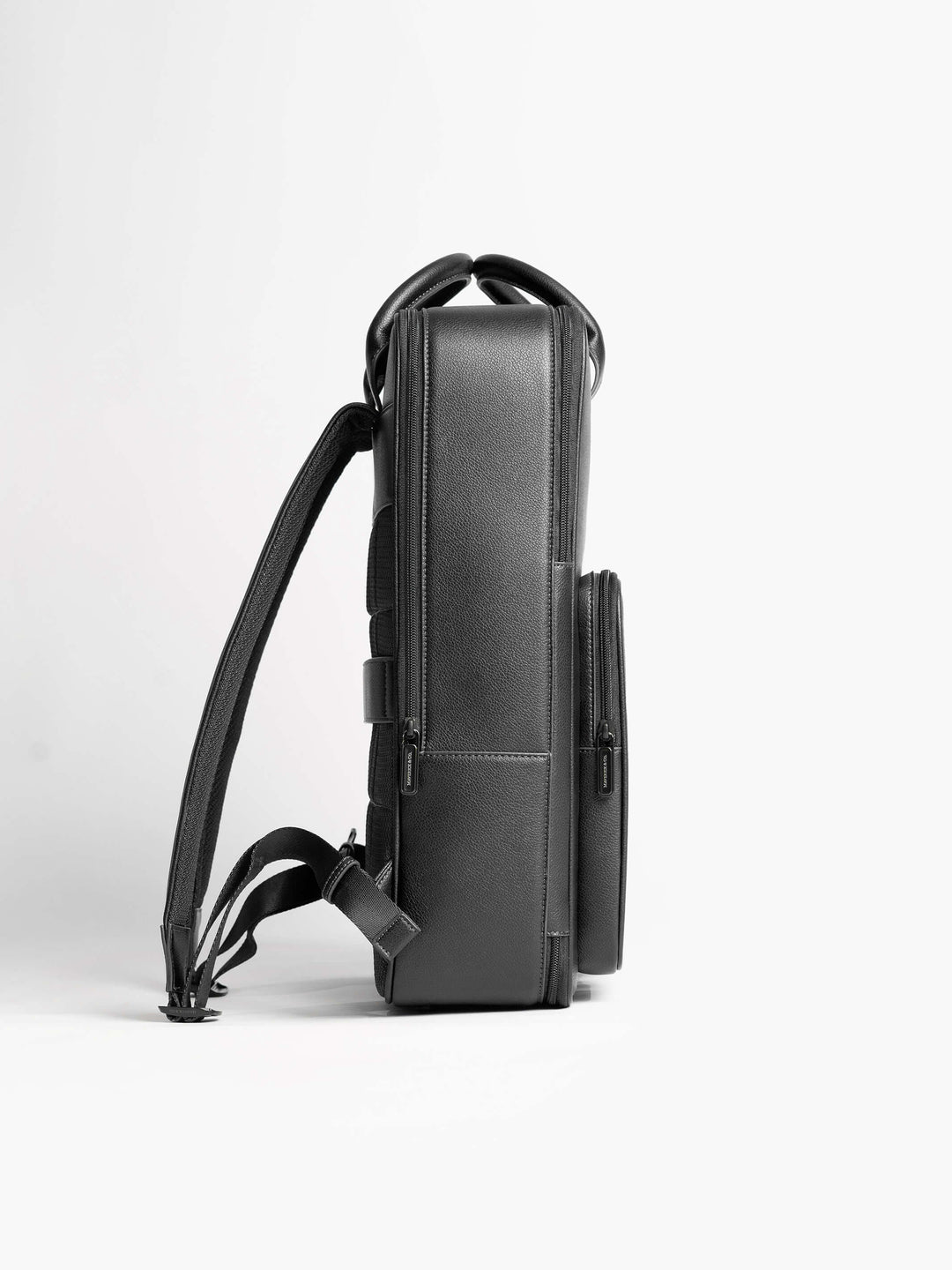 Maverick & Co. - Axis Leather Backpack #color_black