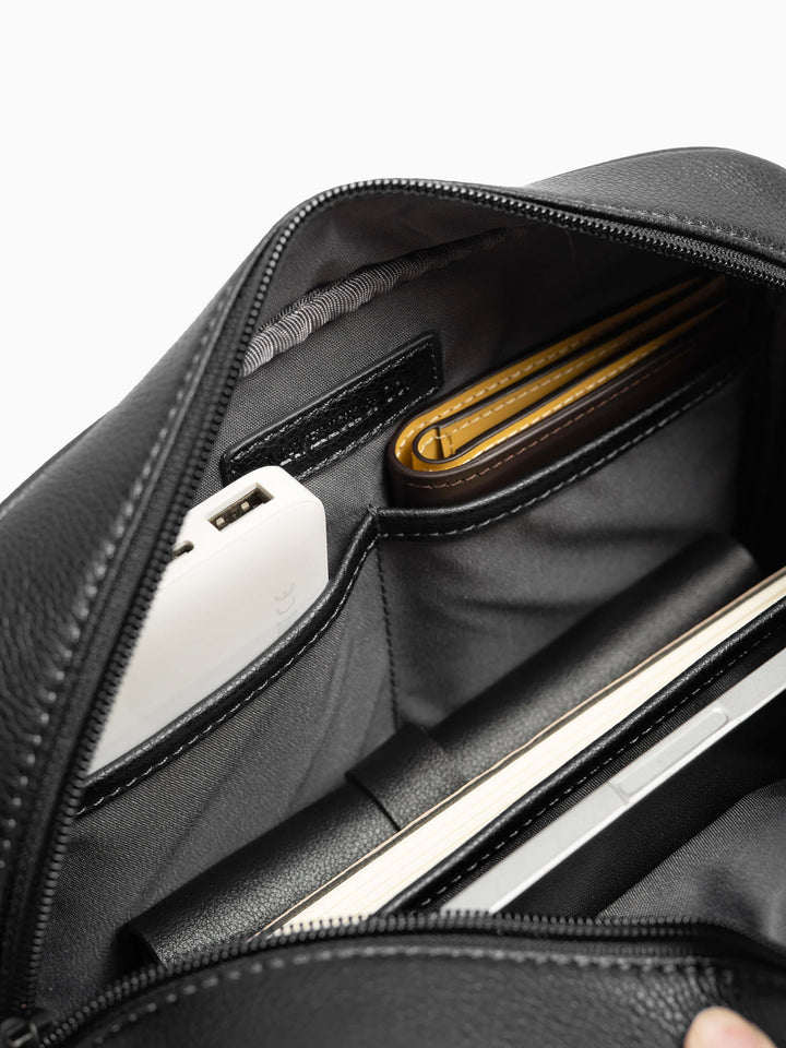 Maverick & Co. - Axis Leather Messenger #color_black
