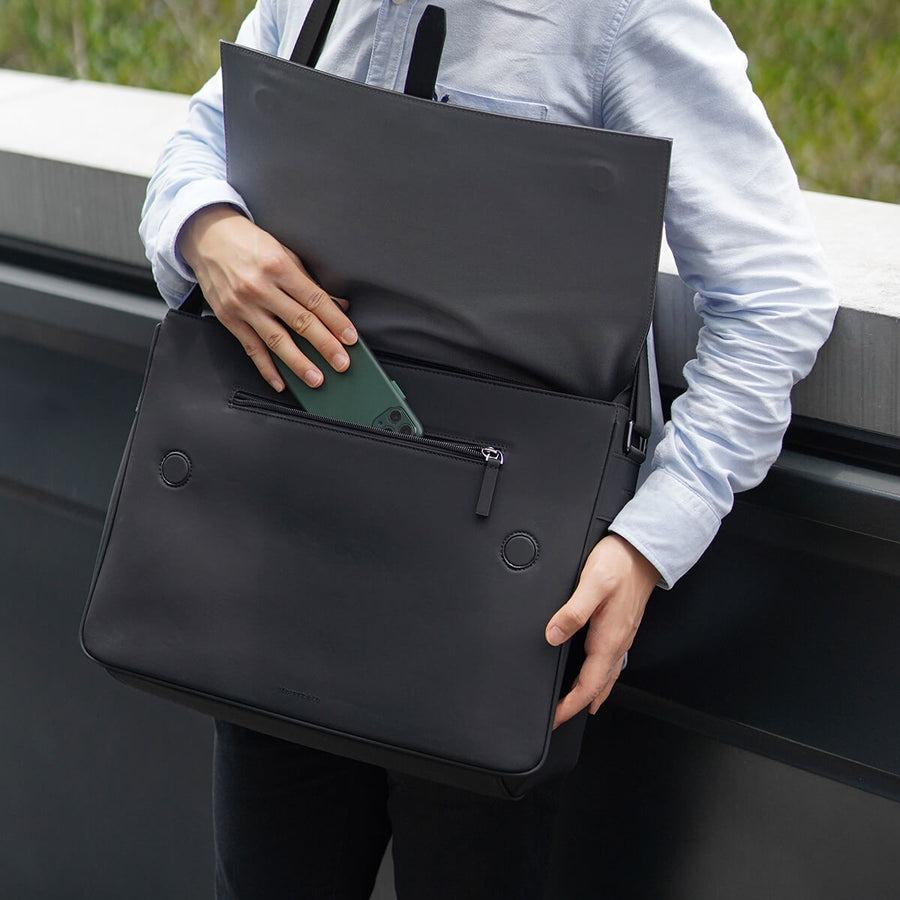 Maverick & Co. - Helix Waterproof Laptop Messenger