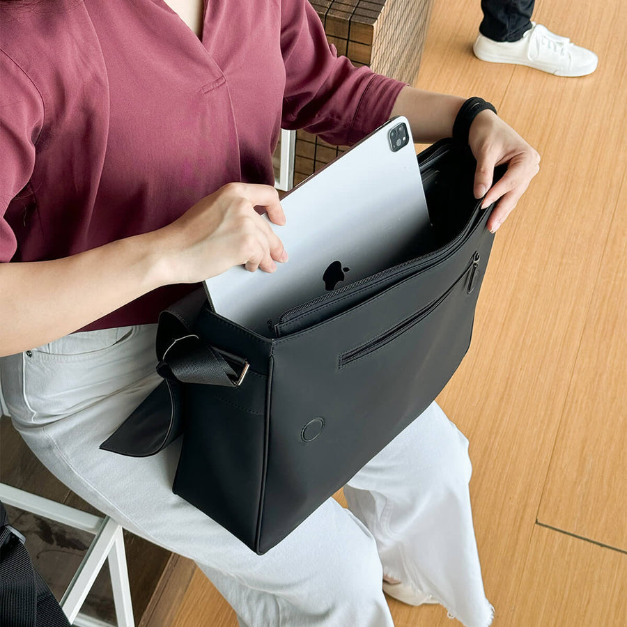 Maverick & Co. - Helix Waterproof Laptop Messenger