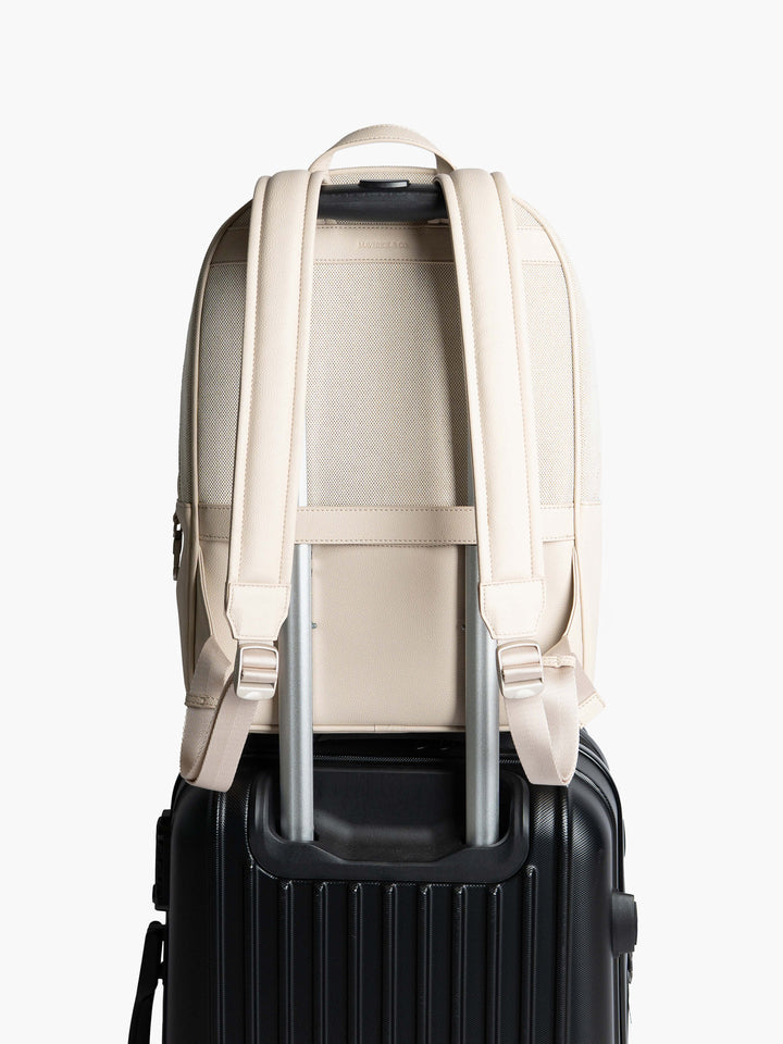 Maverick & Co. - Horizon Lightweight Professional Backpack #color_beige