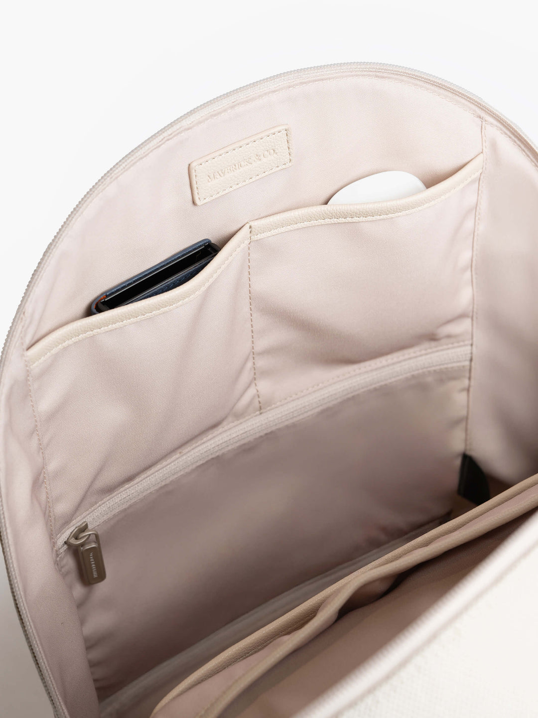 Maverick & Co. - Horizon Lightweight Professional Backpack #color_beige