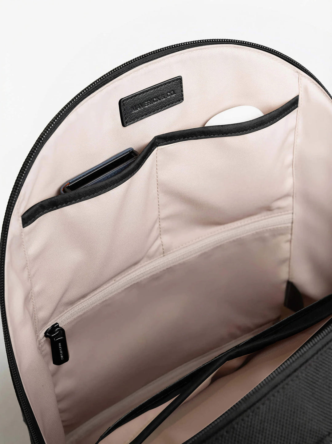 Maverick & Co. - Horizon Lightweight Professional Backpack #color_black