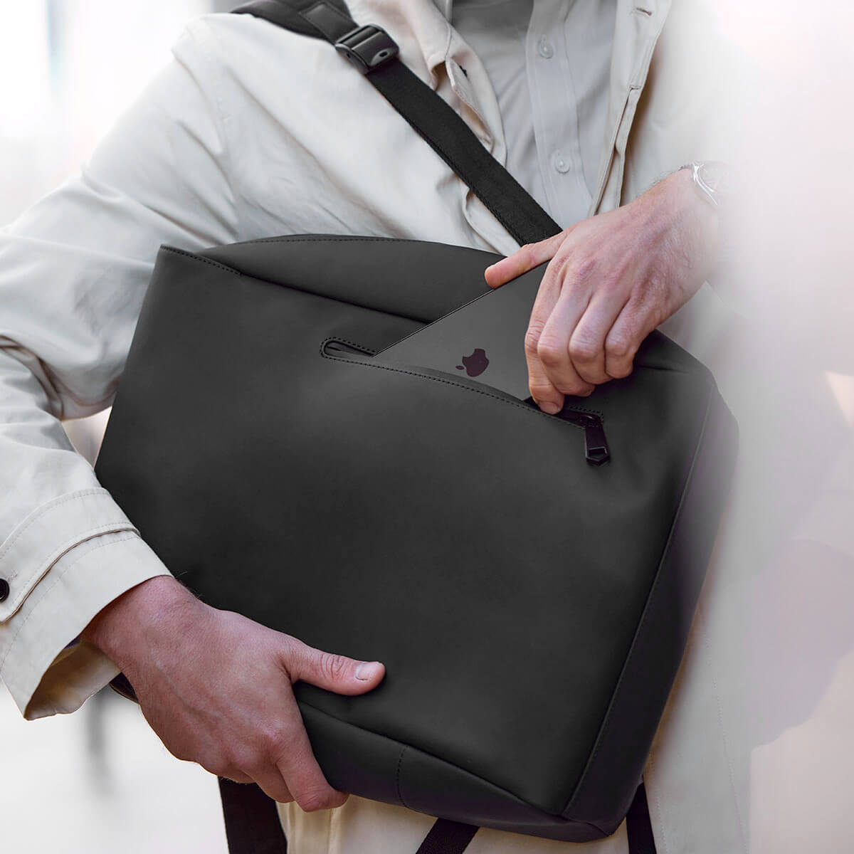 Affordable Luxury: Professional Work Bags That Balance Style and