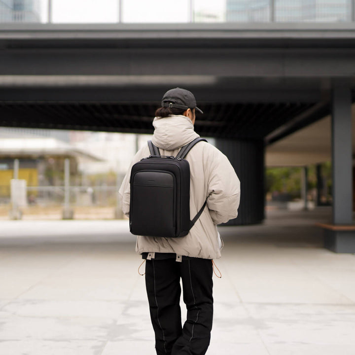 Maverick & Co. - Windsor Light Business Backpack