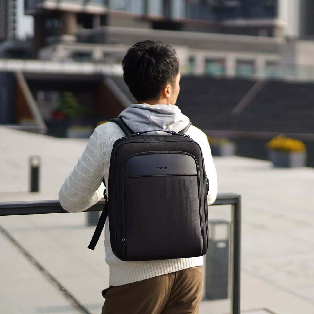 Maverick & Co. - Windsor Light Business Backpack