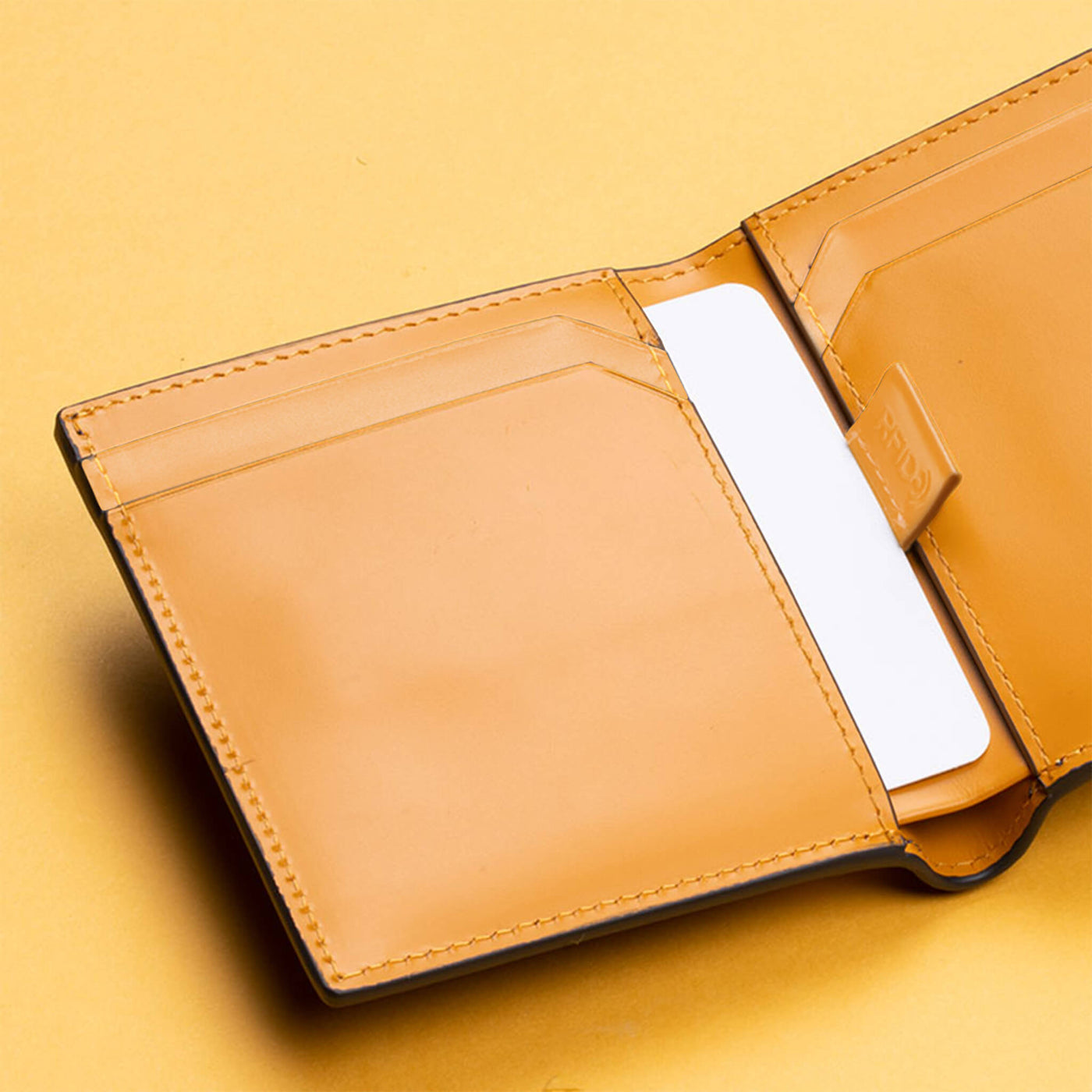 Maverick & Co. - Cosmopolitan Pocket Leather Wallet
