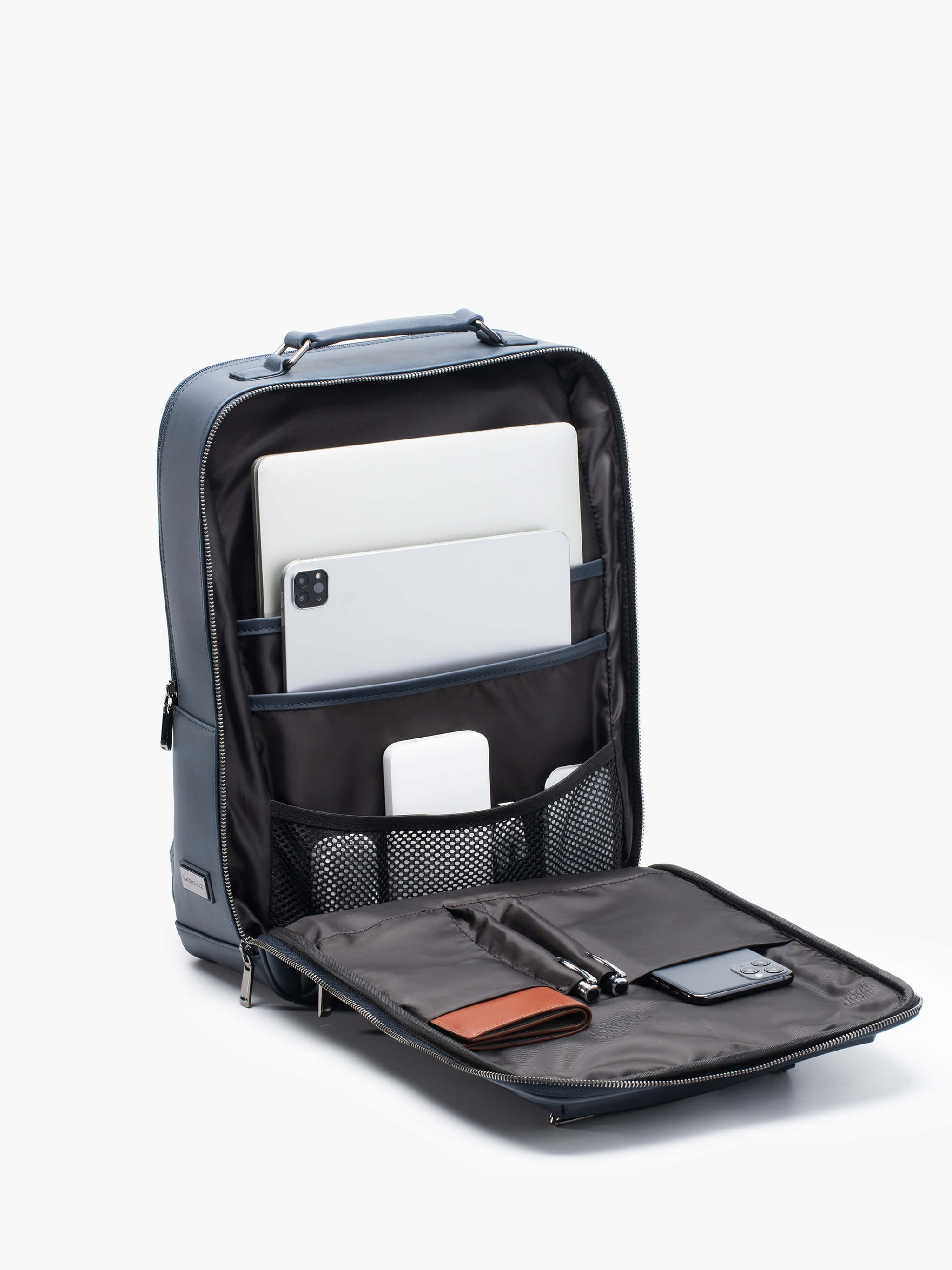 Maverick & Co. - Explorer Light Backpack Plus #color_navy